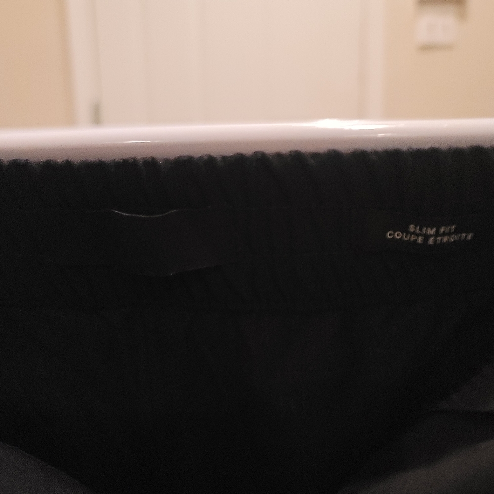 H&M pants - Picture 3 of 3